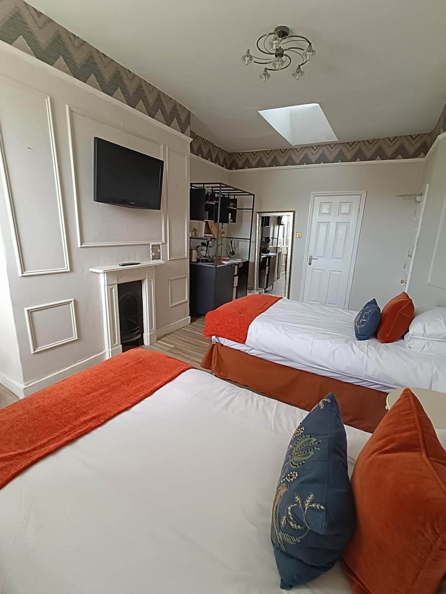 Rooms On The Prom Cheltenham Kültér fotó