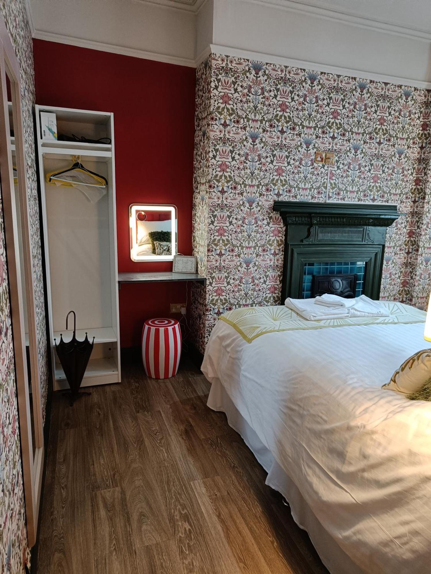Rooms On The Prom Cheltenham Kültér fotó